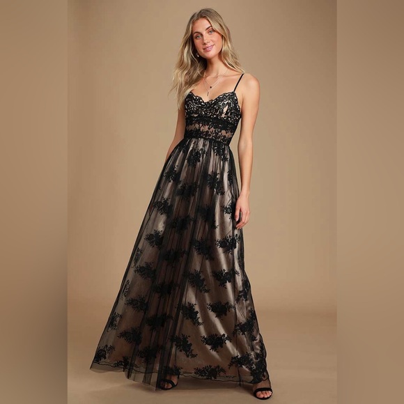 Lulus Dresses & Skirts - NWT Lulus Utter Elegance Black Embroidered Lace Maxi Dress​ Women’s XS MRSP $108